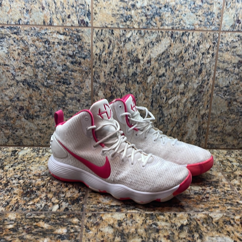 Nike Hyperdunk 2017 ‘Kay Yow Breast Cancer Fund Pink Sneakers 11.5